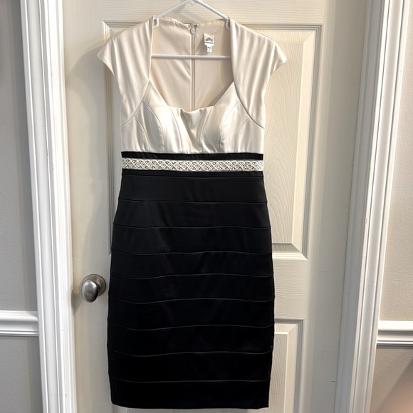 Sangria dress black and cream size 8 - Picture 2 of 5